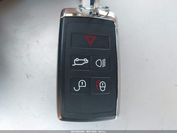 2026 LAND ROVER RANGE ROVER P550E SE