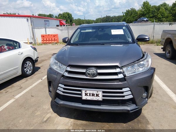 2017 TOYOTA HIGHLANDER XLE
