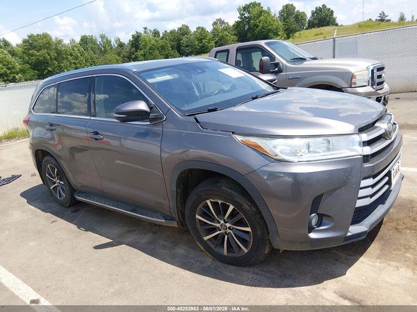 2017 TOYOTA HIGHLANDER XLE