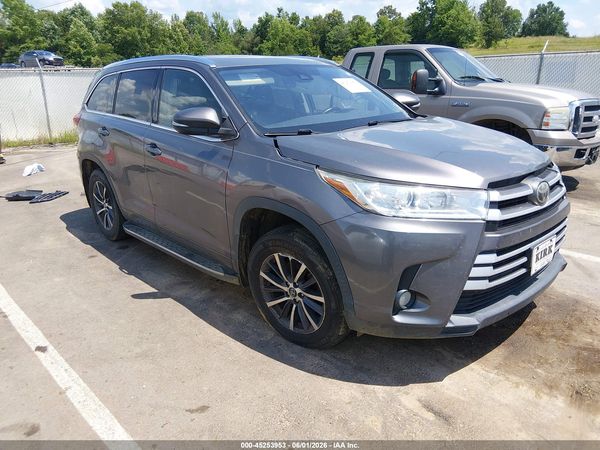 2017 TOYOTA HIGHLANDER XLE
