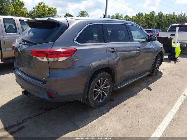 2017 TOYOTA HIGHLANDER XLE