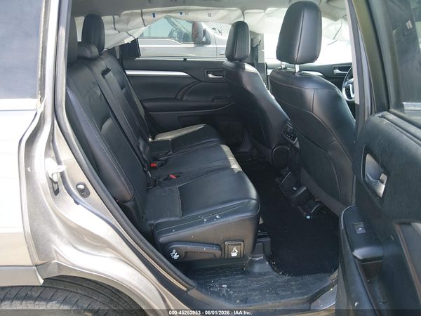 2017 TOYOTA HIGHLANDER XLE