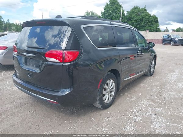 2017 CHRYSLER PACIFICA TOURING-L — I4