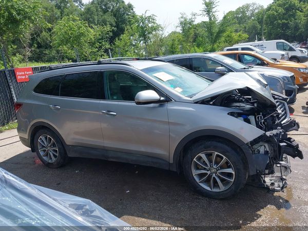 2018 HYUNDAI SANTA FE SE