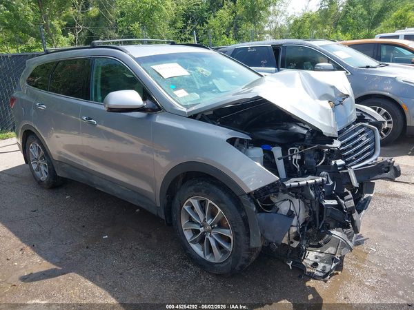 2018 HYUNDAI SANTA FE SE