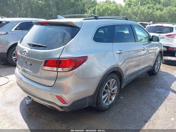 2018 HYUNDAI SANTA FE SE