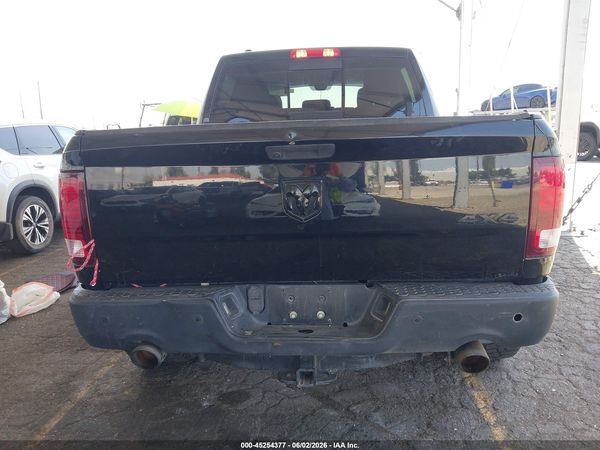 2019 RAM 1500 CLASSIC WARLOCK  4X4 5'7 BOX