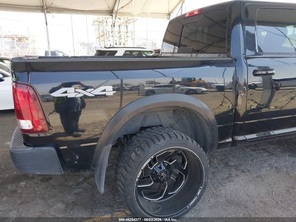 2019 RAM 1500 CLASSIC WARLOCK  4X4 5'7 BOX