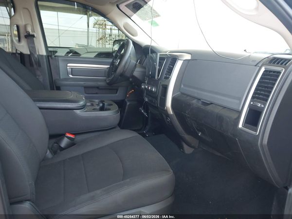 2019 RAM 1500 CLASSIC WARLOCK  4X4 5'7 BOX