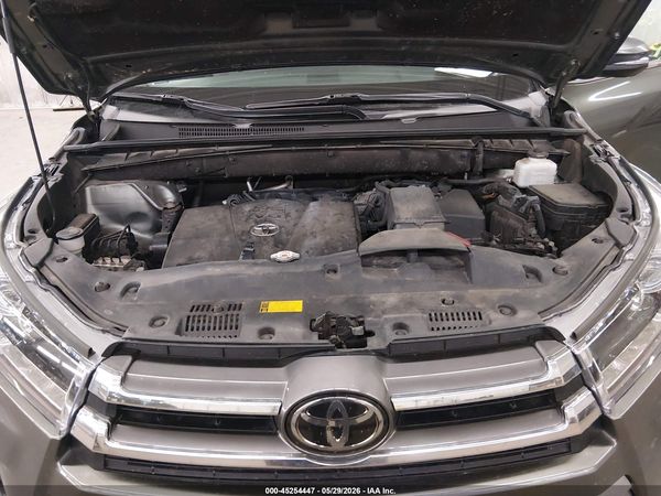 2019 TOYOTA HIGHLANDER LIMITED