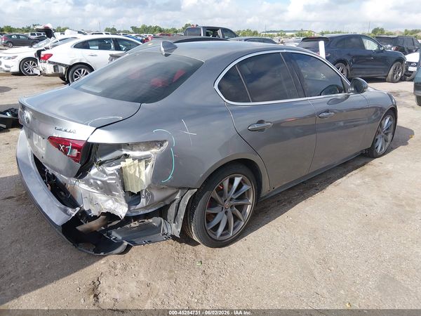 2018 ALFA ROMEO GIULIA RWD
