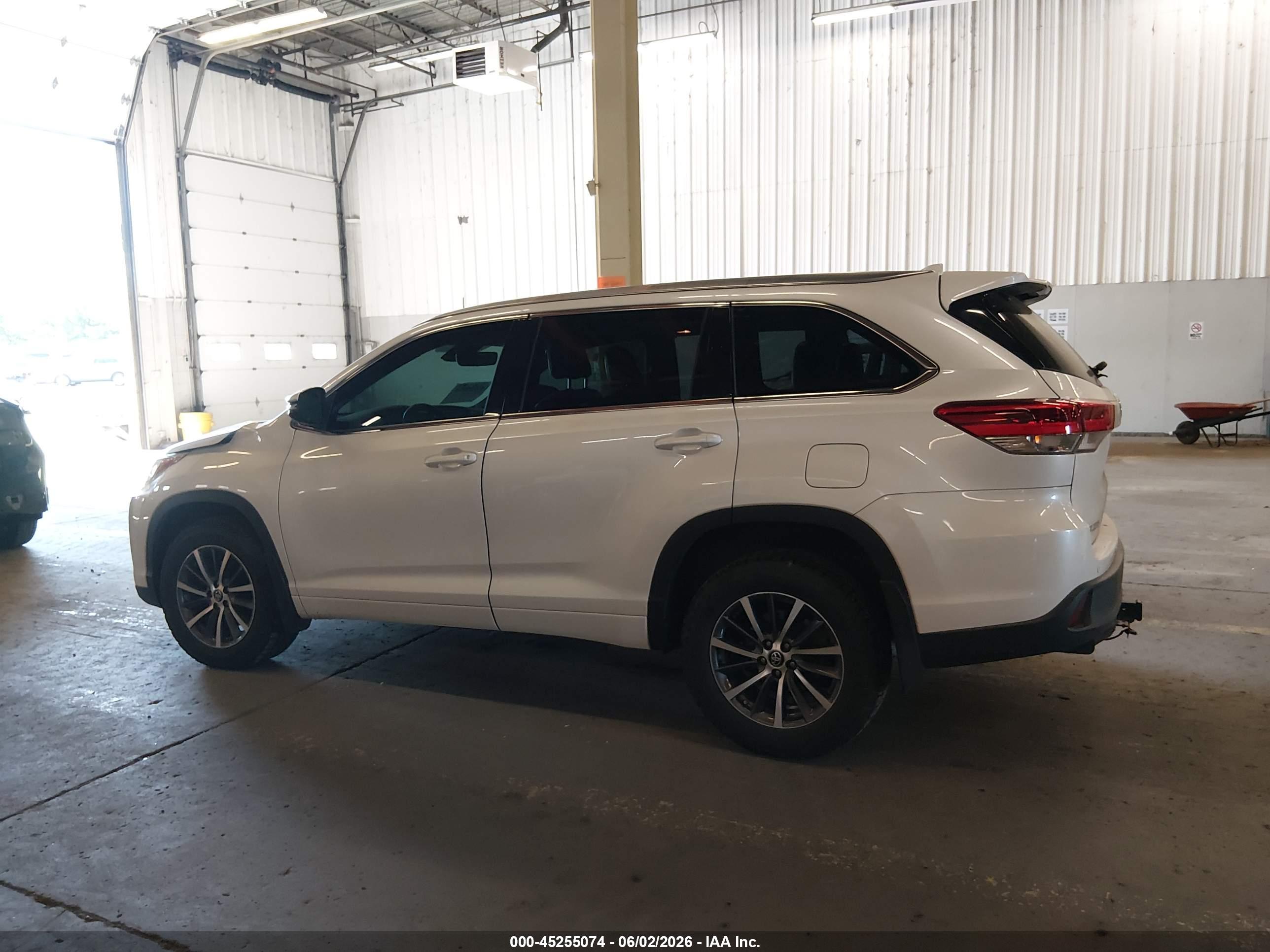 2018 TOYOTA HIGHLANDER XLE