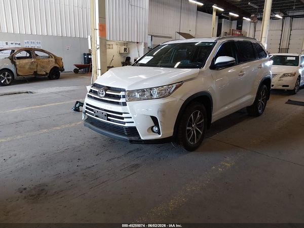 2018 TOYOTA HIGHLANDER XLE