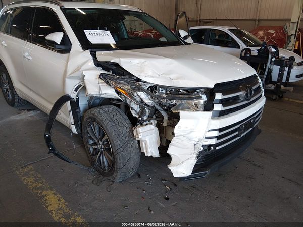 2018 TOYOTA HIGHLANDER XLE