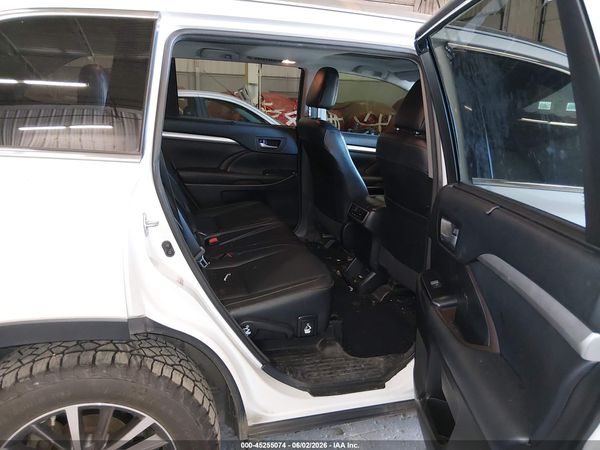 2018 TOYOTA HIGHLANDER XLE