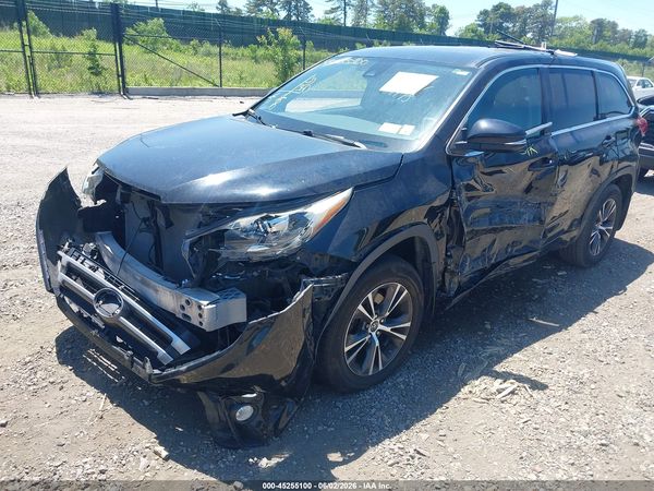 2018 TOYOTA HIGHLANDER LE PLUS