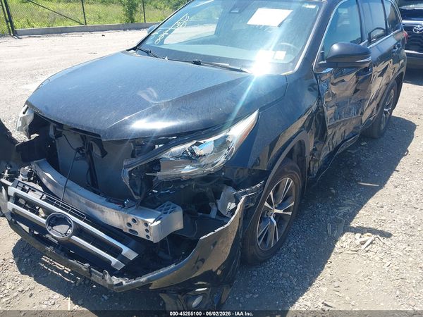 2018 TOYOTA HIGHLANDER LE PLUS