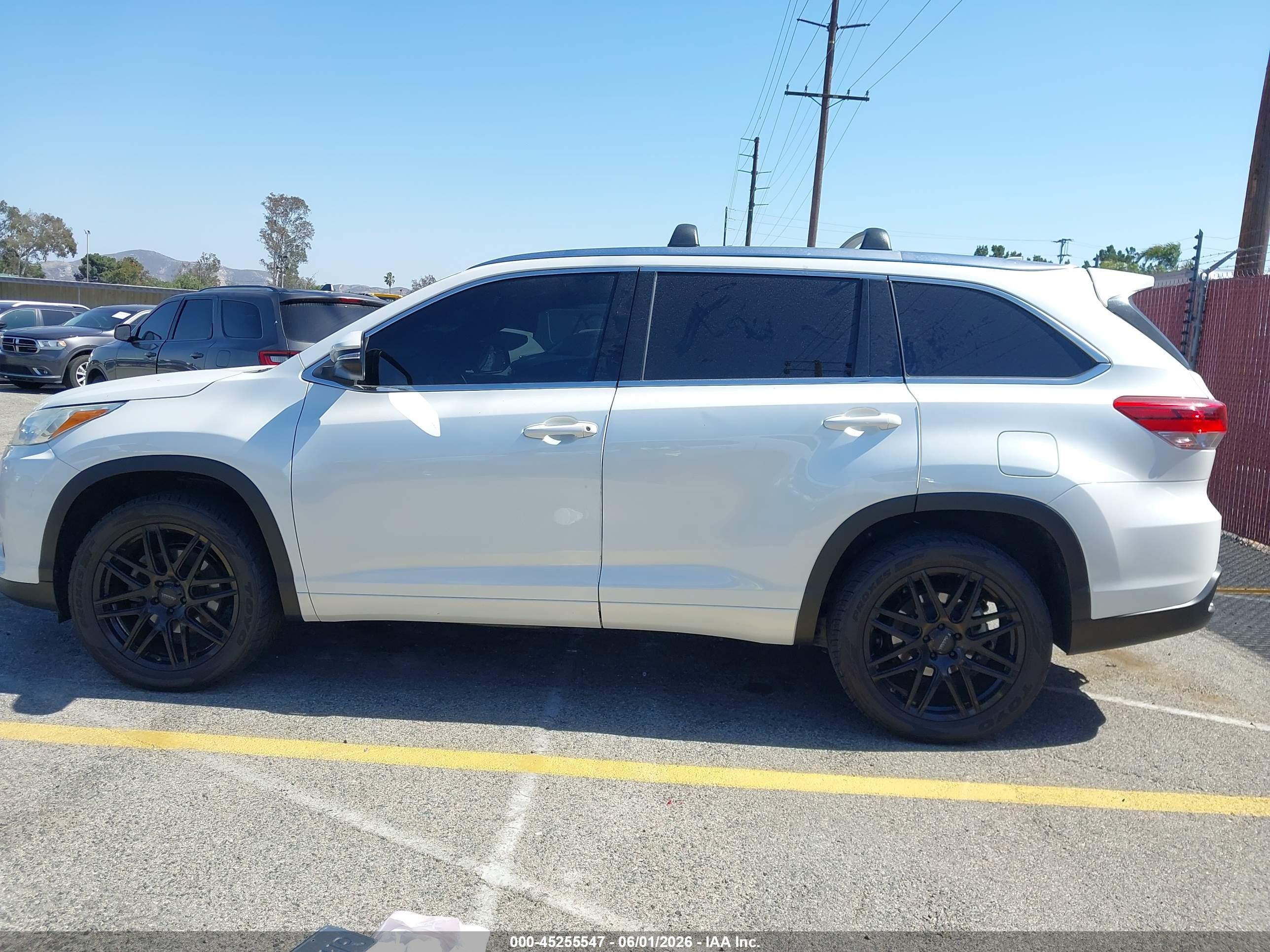 2018 TOYOTA HIGHLANDER XLE