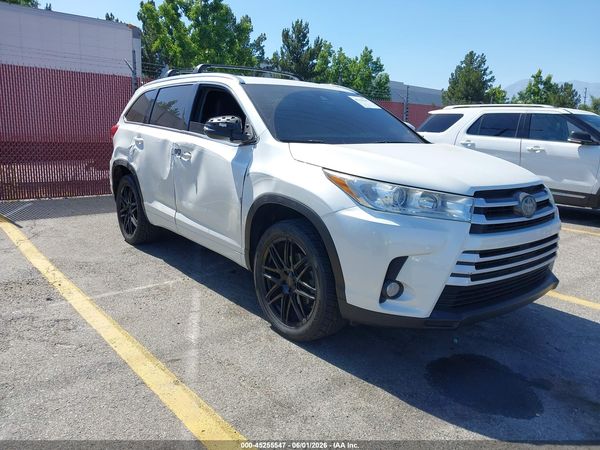 2018 TOYOTA HIGHLANDER XLE