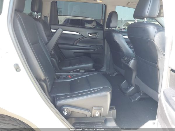 2018 TOYOTA HIGHLANDER XLE
