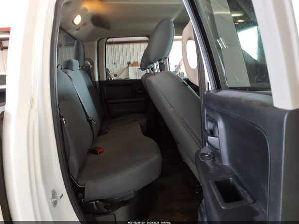 2017 RAM 1500 TRADESMAN  4X4 6'4 BOX