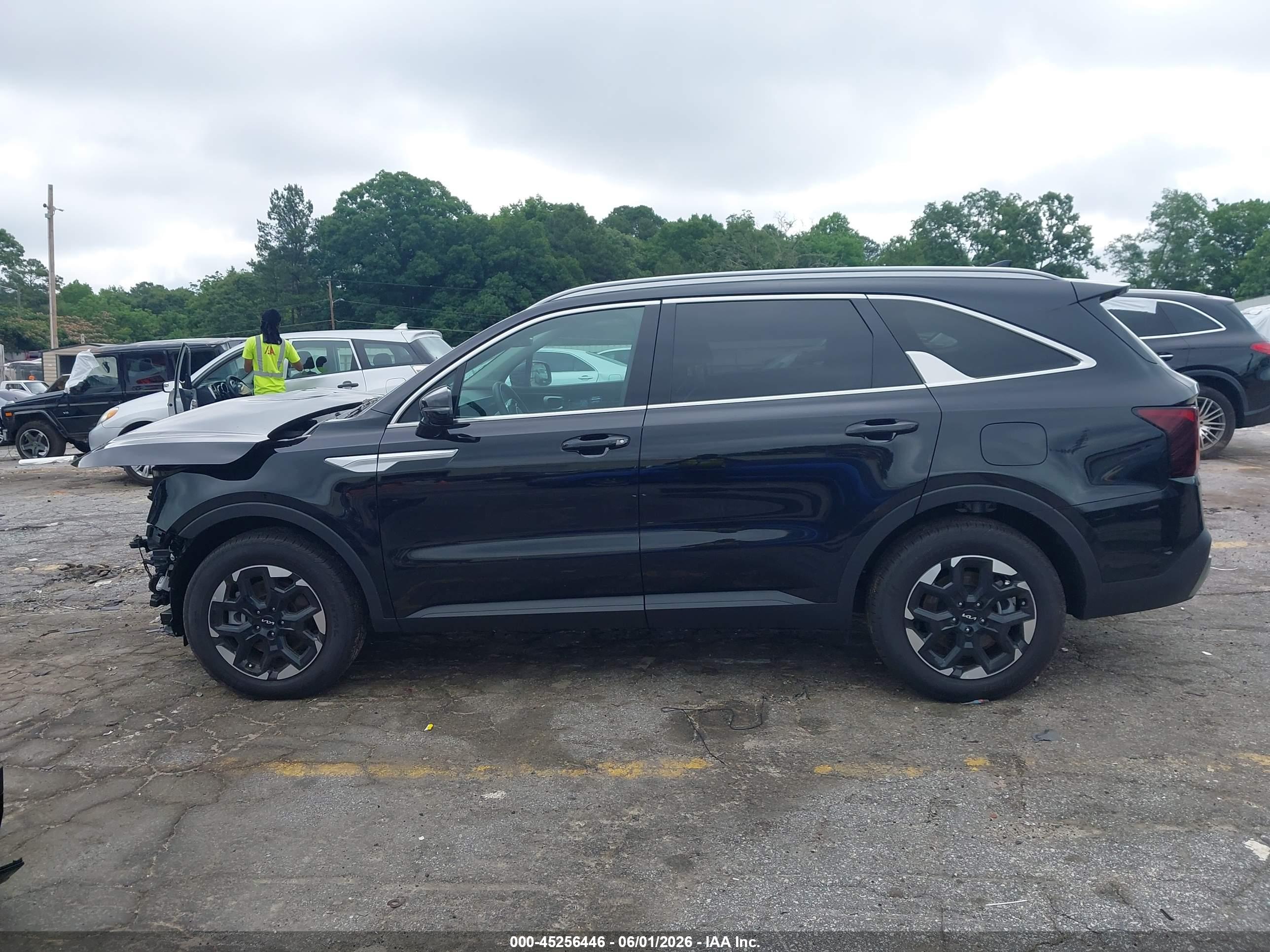 2025 KIA SORENTO S