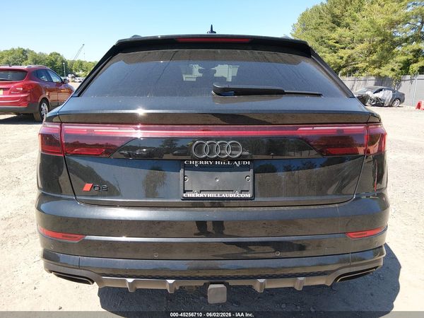 2025 AUDI Q8