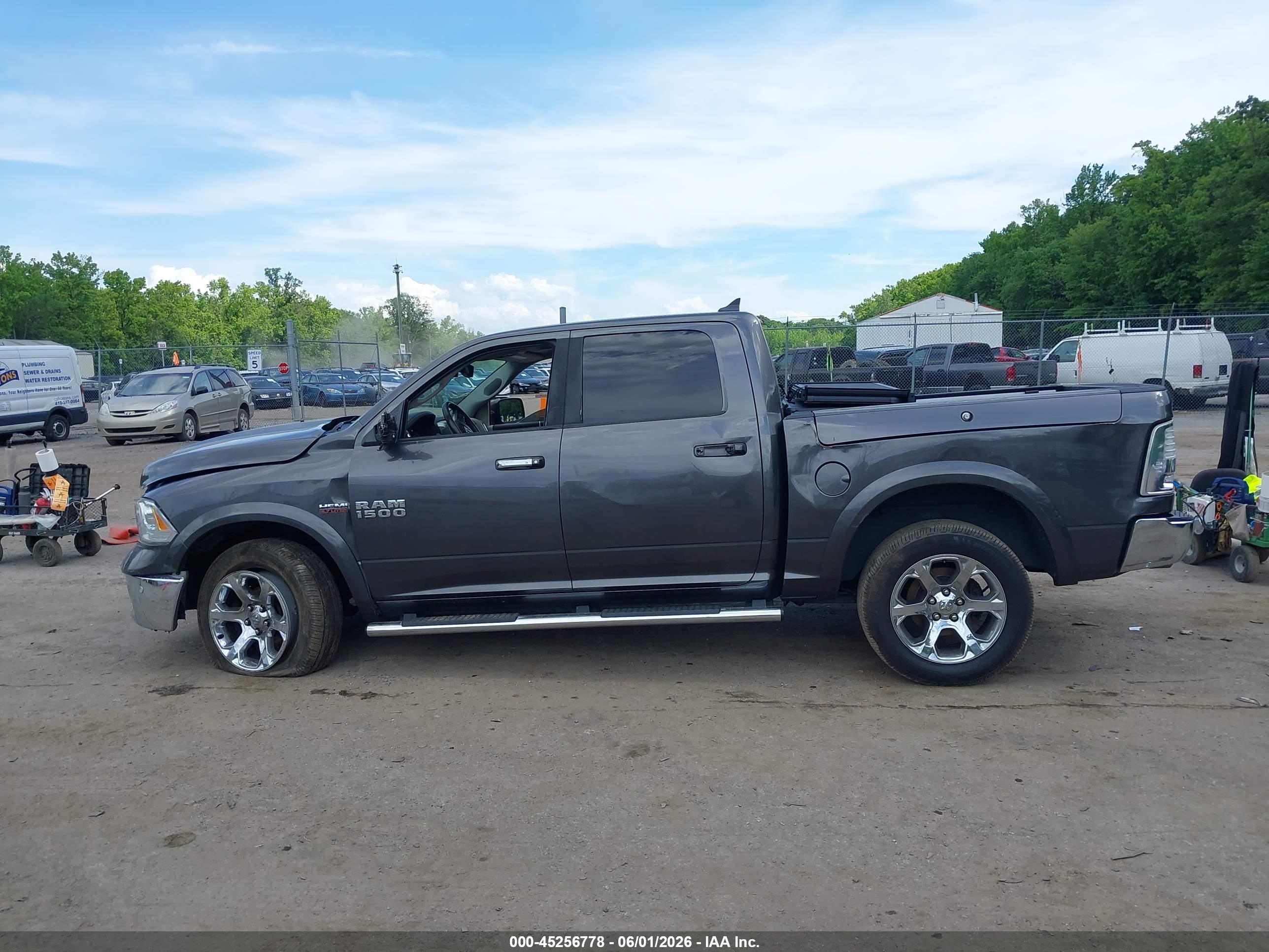 2016 RAM 1500 LARAMIE