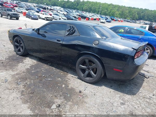 2012 DODGE CHALLENGER SXT
