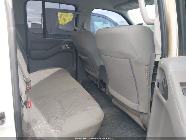 2018 NISSAN FRONTIER SV — I8