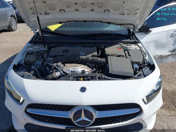 2021 MERCEDES-BENZ A 220 A220