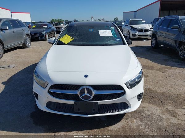 2021 MERCEDES-BENZ A 220 A220