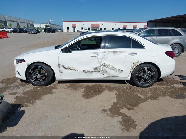 2021 MERCEDES-BENZ A 220 A220