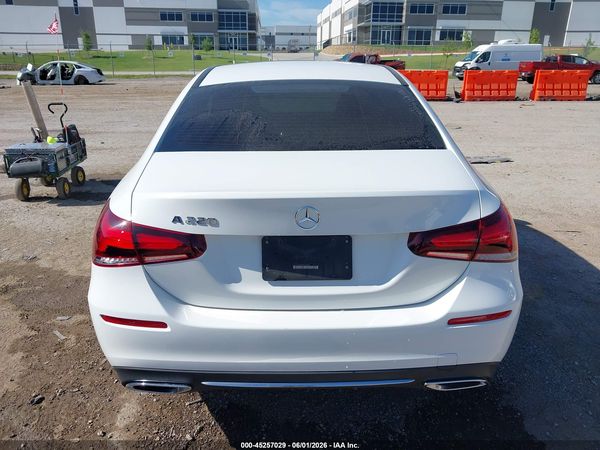 2021 MERCEDES-BENZ A 220 A220