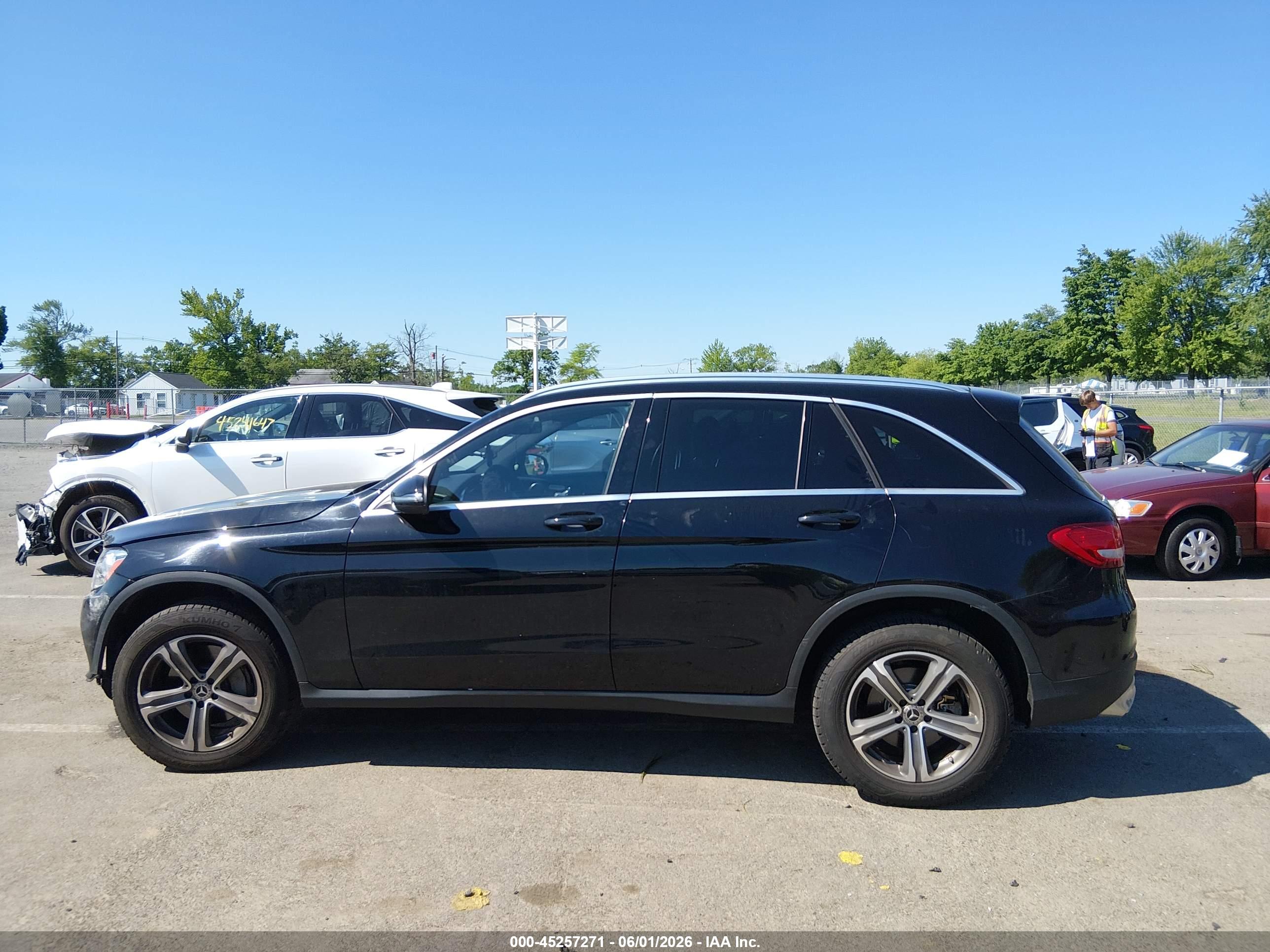 2019 MERCEDES-BENZ GLC 300 4MATIC