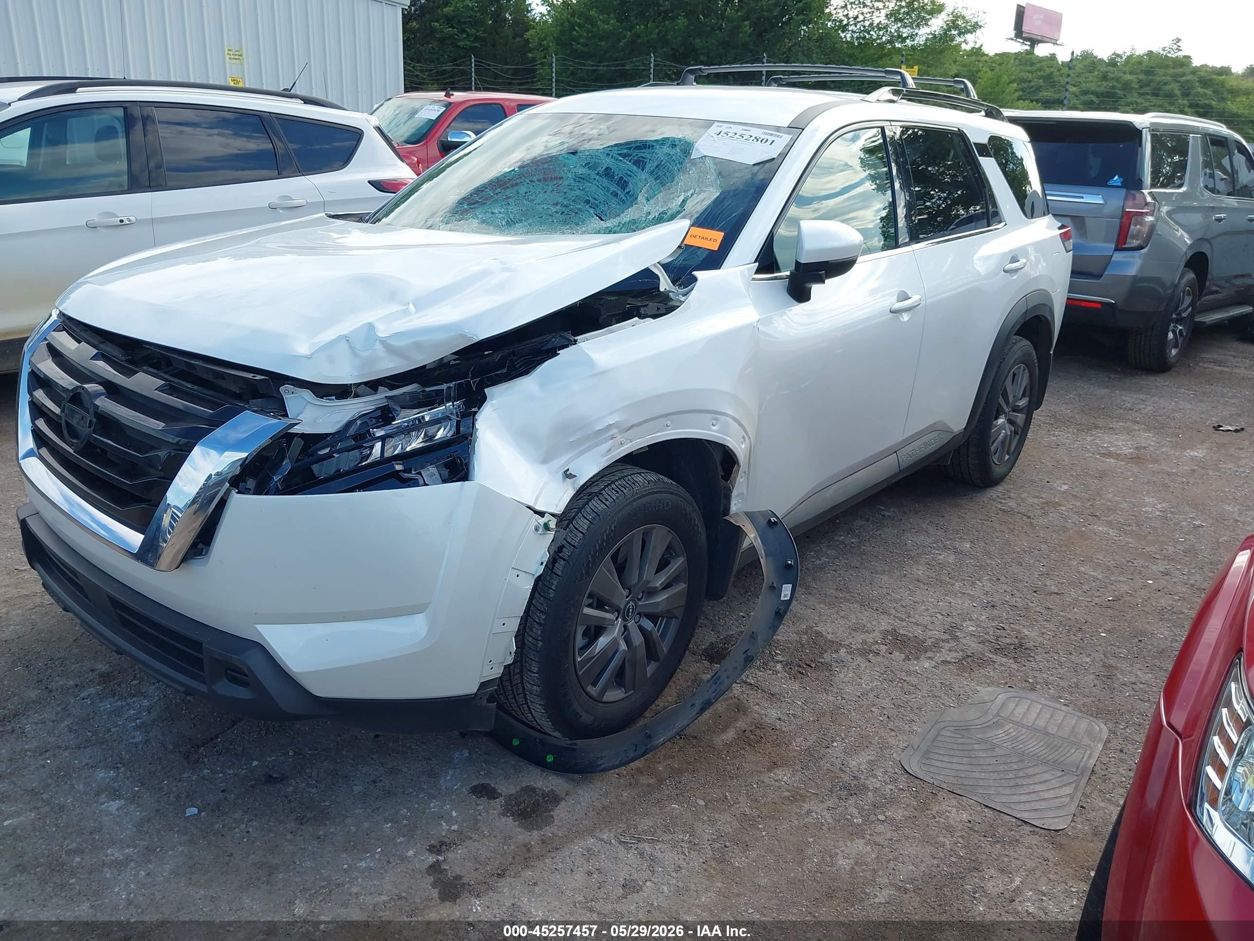 2025 NISSAN PATHFINDER SV FWD — I2
