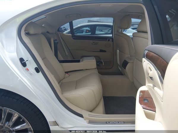 2017 LEXUS LS 460 L