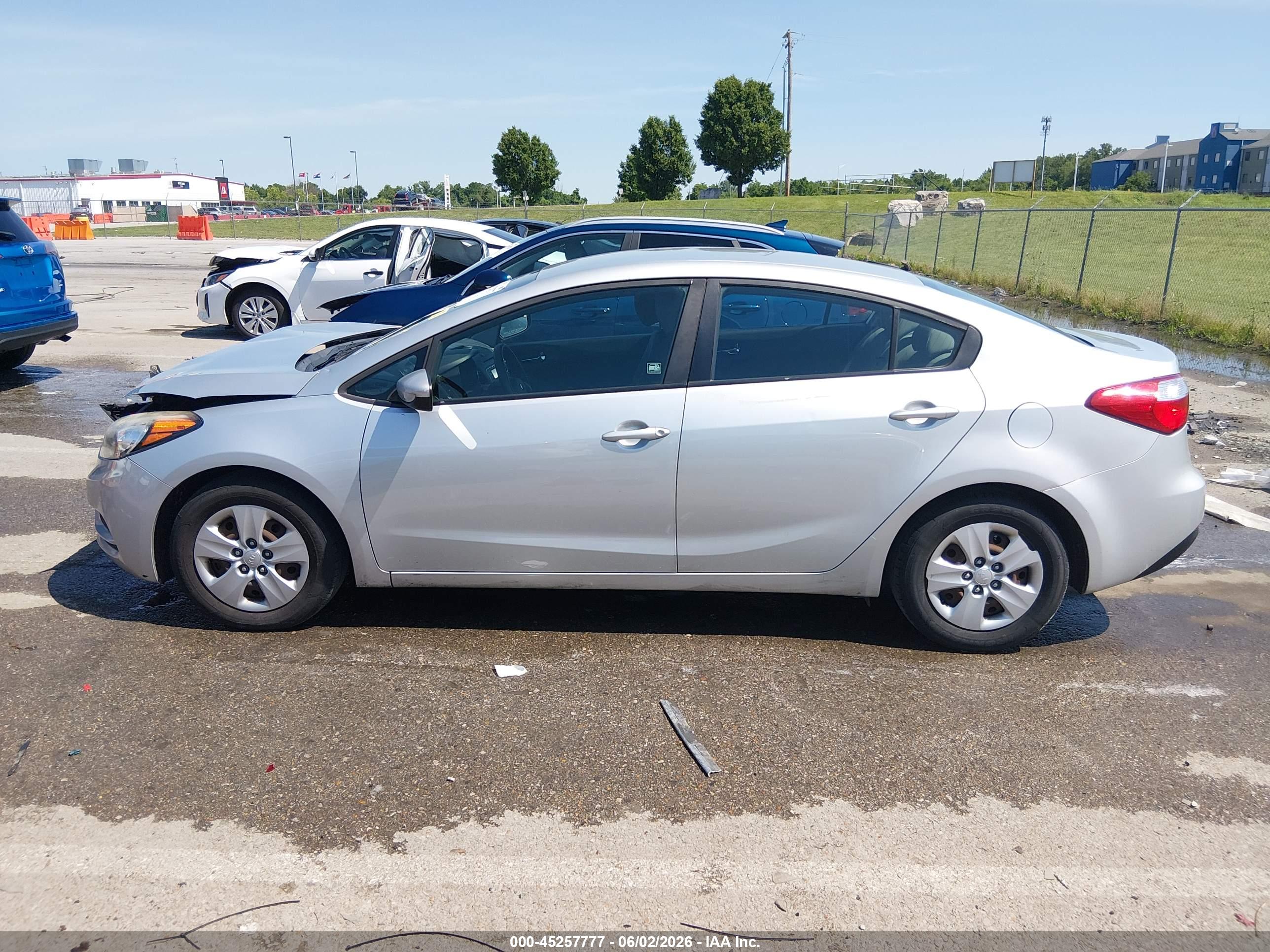 2016 KIA FORTE LX