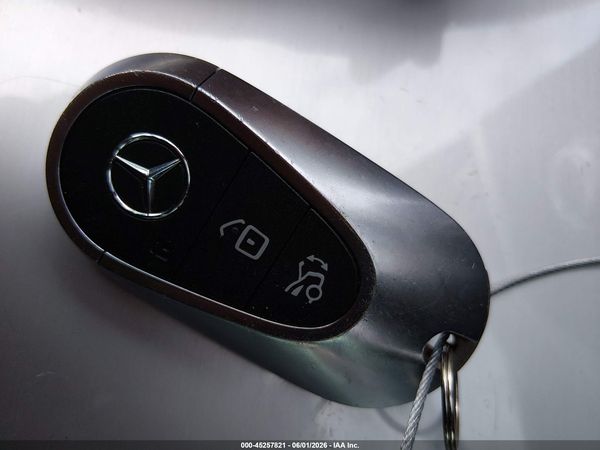 2024 MERCEDES-BENZ C 300 C300