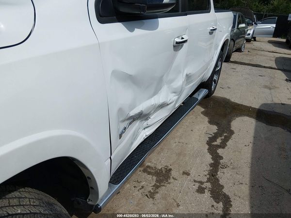 2022 RAM 1500 LARAMIE  4X4 5'7 BOX
