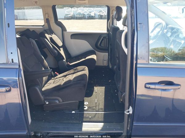 2014 DODGE GRAND CARAVAN SXT — I8