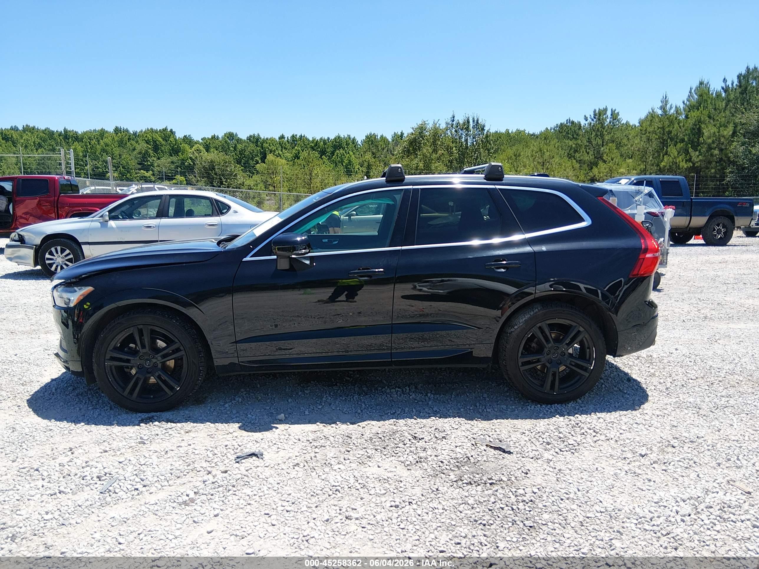 2019 VOLVO XC60 T5 MOMENTUM