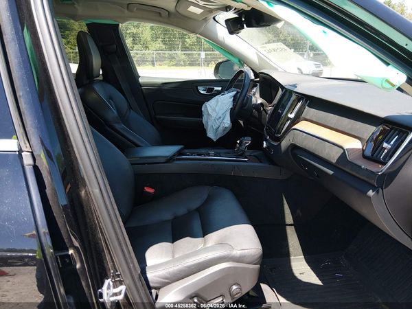 2019 VOLVO XC60 T5 MOMENTUM