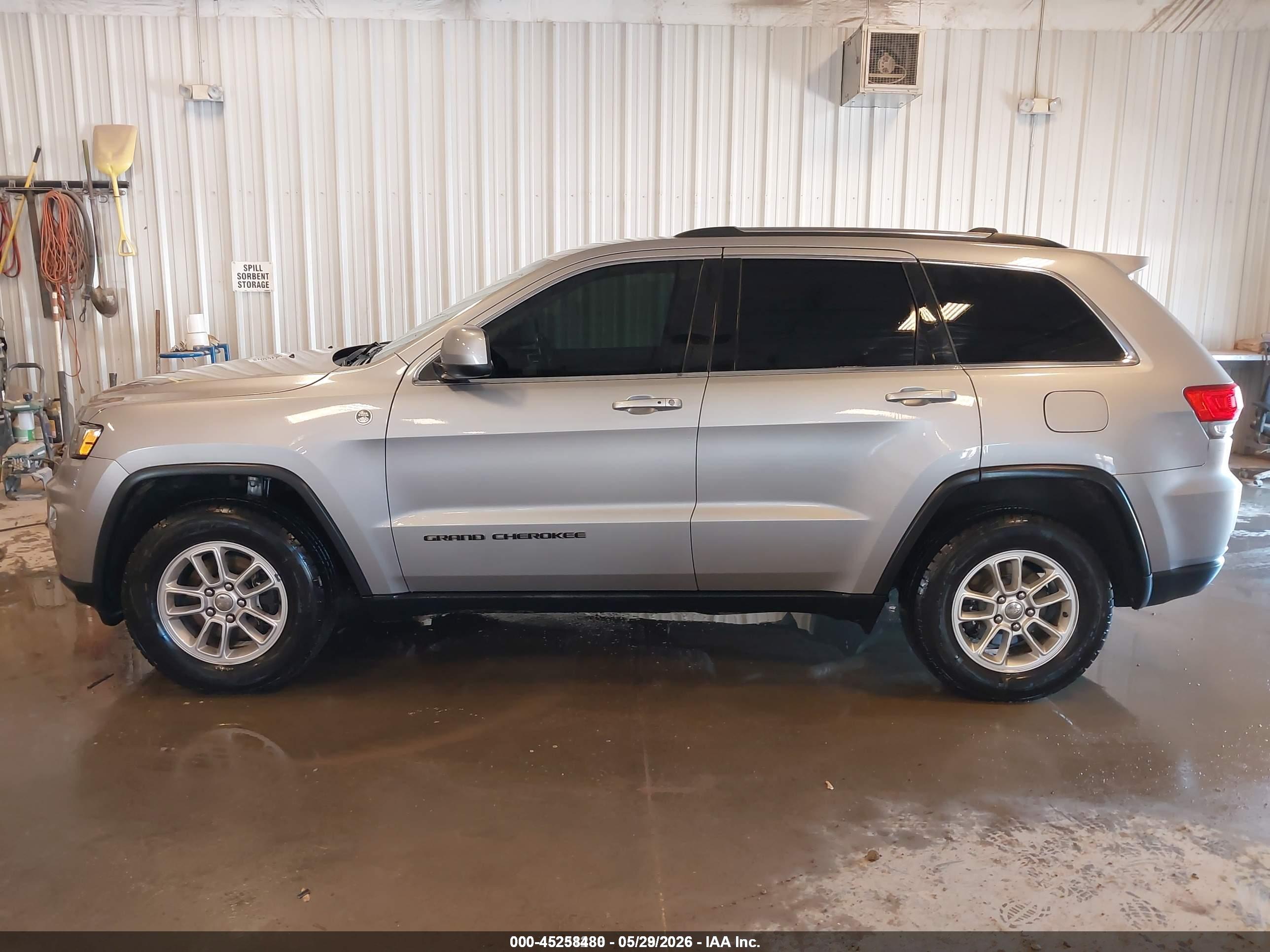2019 JEEP GRAND CHEROKEE LAREDO E 4X4