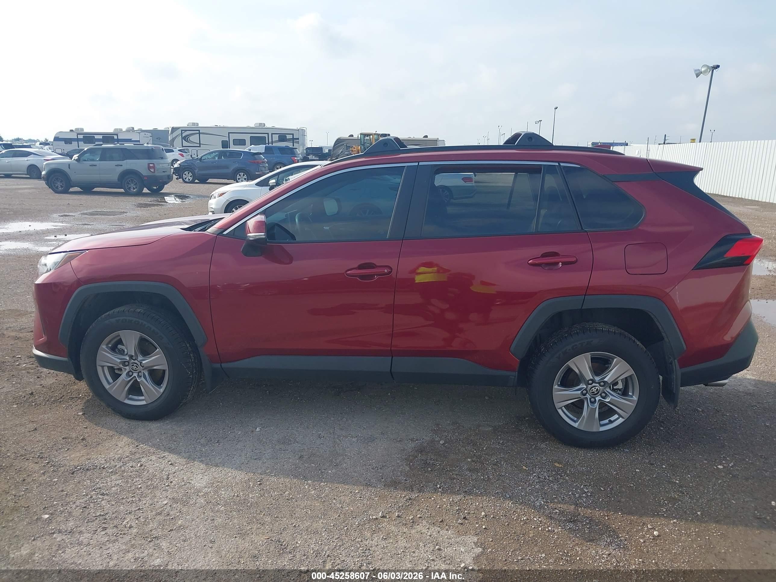 2023 TOYOTA RAV4 XLE