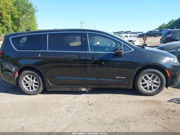 2024 CHRYSLER PACIFICA TOURING