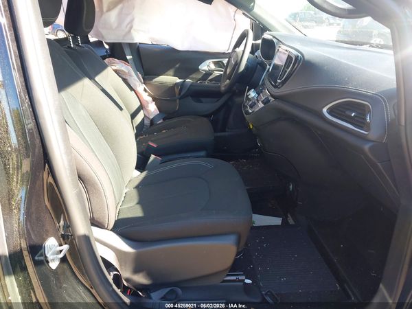2024 CHRYSLER PACIFICA TOURING
