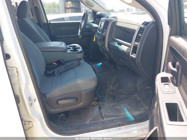 2017 RAM 1500 TRADESMAN  4X2 5'7 BOX