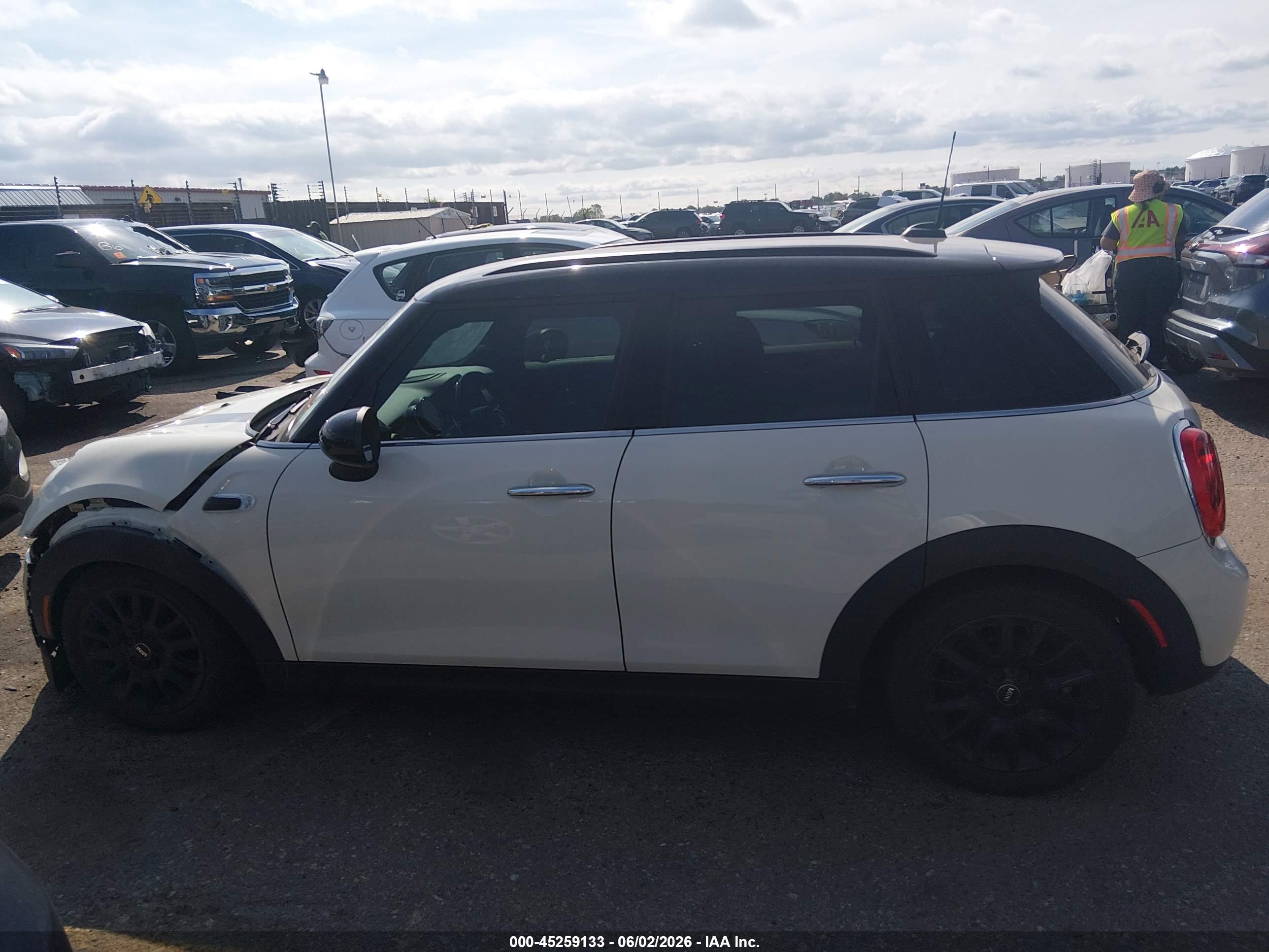 2015 MINI HARDTOP COOPER