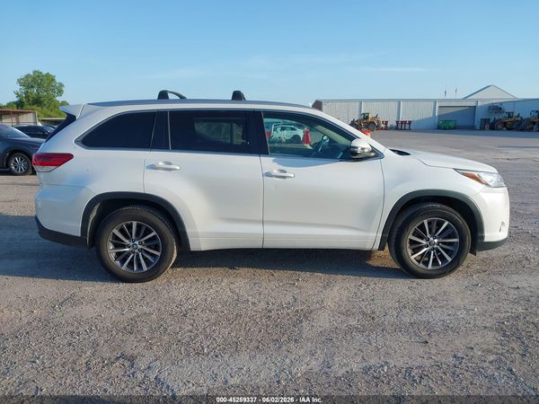 2017 TOYOTA HIGHLANDER XLE